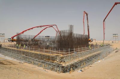 上海電氣連續(xù)奮戰(zhàn)41小時(shí) 迪拜光熱工程完成集熱塔混凝土澆筑